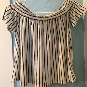 AE. Off the shoulder